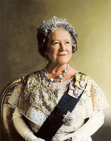 390px-Queen_Elizabeth_the_Queen_Mother_portrait